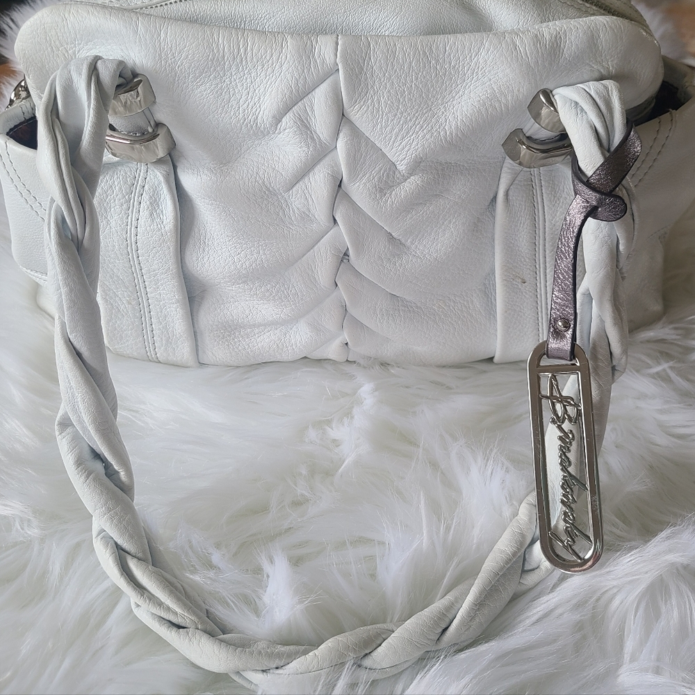 B MAKOWSKY WHITE LEATHER RUCHED HANDBAG